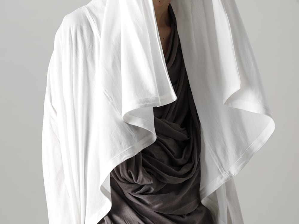 JULIUS 2023SS - The JULIUS 2023SS collection is now available! Sales have started both in-store and online! - 819SHM1-offwhite(Rayon/Cotton Cloth Drape shirt Off White) 819CUM5-gray(Cotton/Cupro Jersey Drape Neck Short Sleeve T-Shirt Gray) - 1-009