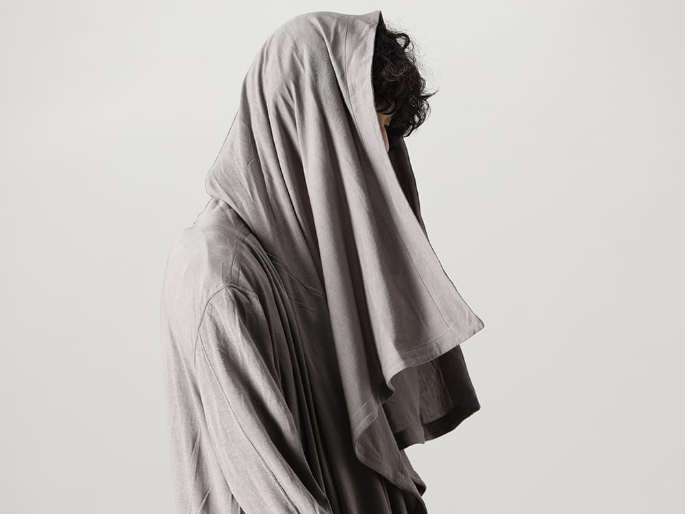 JULIUS 2023SS - The JULIUS 2023SS collection is now available! Sales have started both in-store and online! - 819SHM1-gray(Rayon/Cotton Cloth Drape shirt Gray) 819CUM5-black(Cotton/Cupro Jersey Drape Neck Short Sleeve T-Shirt Black) - 1-014