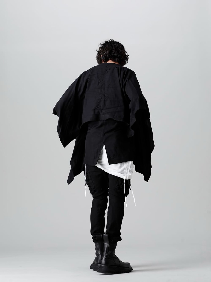 JULIUS 2023SS - The JULIUS 2023SS collection is now available! Sales have started both in-store and online! - 819CUM3-black(Cotton/Cupro Jersey Drape Cardigan Black) 819CUM4-offwhite(Cotton/Cupro Jersey Drawcord Short Sleeve T-Shirt Off White) - 2-002