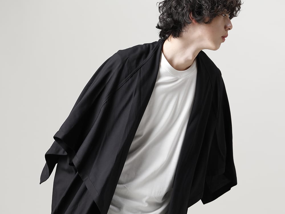 JULIUS 2023SS - The JULIUS 2023SS collection is now available! Sales have started both in-store and online! - 819CUM3-black(Cotton/Cupro Jersey Drape Cardigan Black) 819CUM4-offwhite(Cotton/Cupro Jersey Drawcord Short Sleeve T-Shirt Off White) - 2-003