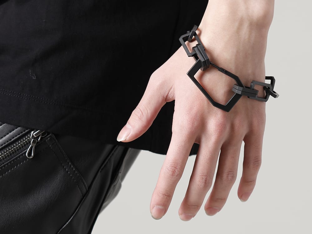 JULIUS 2023SS - The JULIUS 2023SS collection is now available! Sales have started both in-store and online! - 817ACU16-black(Chain Bracelet Black) - 5-010