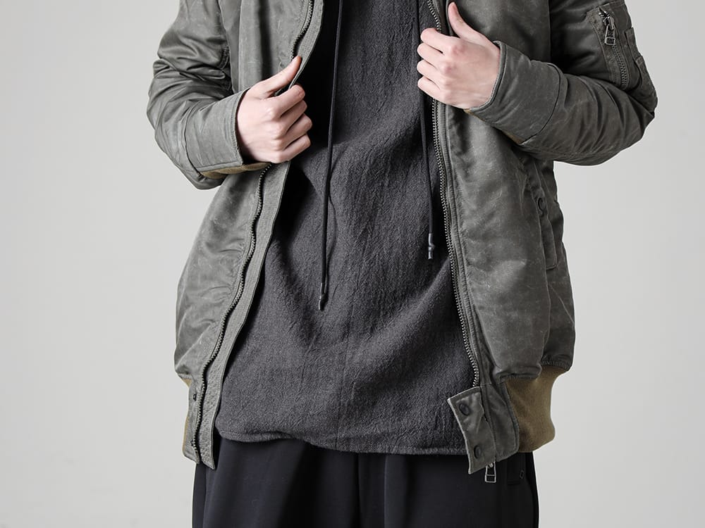 RIPVANWINKLE 2022-23AW MA-1 with a vertical silhouette that is typical of the brand, with a slightly longer length  - RB-436-Vintage-Khaki - MA-1 Vinatage Khaki - RB-405-Graphite-Gray - Solid Hoodie Graphite Gray 2-002