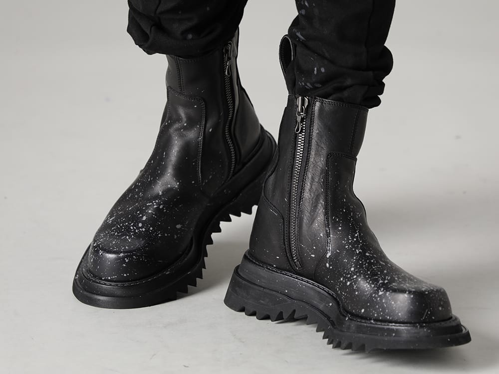 ユリウス 2023PS - JULIUS(ユリウス) 2023PSコレクション ファイナルデリバリー！只今より店頭・通販共に販売開始！ - 807FWM2-P(カウスキン ペイント サイドジップブーツ) - 1-006