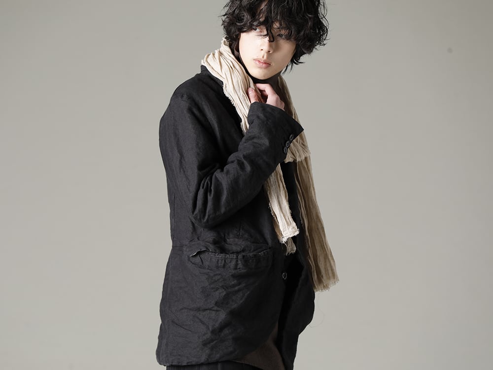 GARMENT REPRODUCTION OF WORKERS(ガーメント リプロダクション オブ ワーカース) 22-23AW(秋冬) ユニークなフロントデザインが光る  - Vincent-Jacket-Washi-Black ビンセント ジャケット 和紙 ブラック - TTW-wkp-Khaki ウールボトルネック カーキ - scarf-Beige リネンストール ベージュ 2-002