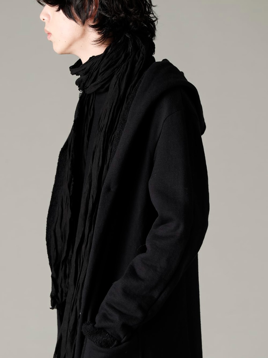 ware(ウェア) 22-23AW(秋冬) オールブラックのスタイリングに立体感豊かなリネンストールをプラス - JH-cwp-Black ウール コットン 裏毛 ロングフーディー ブラック - TTW-jw-blk ウールジョーゼットボトルネック ブラック - scarf-Black リネンストール ブラック 3-004