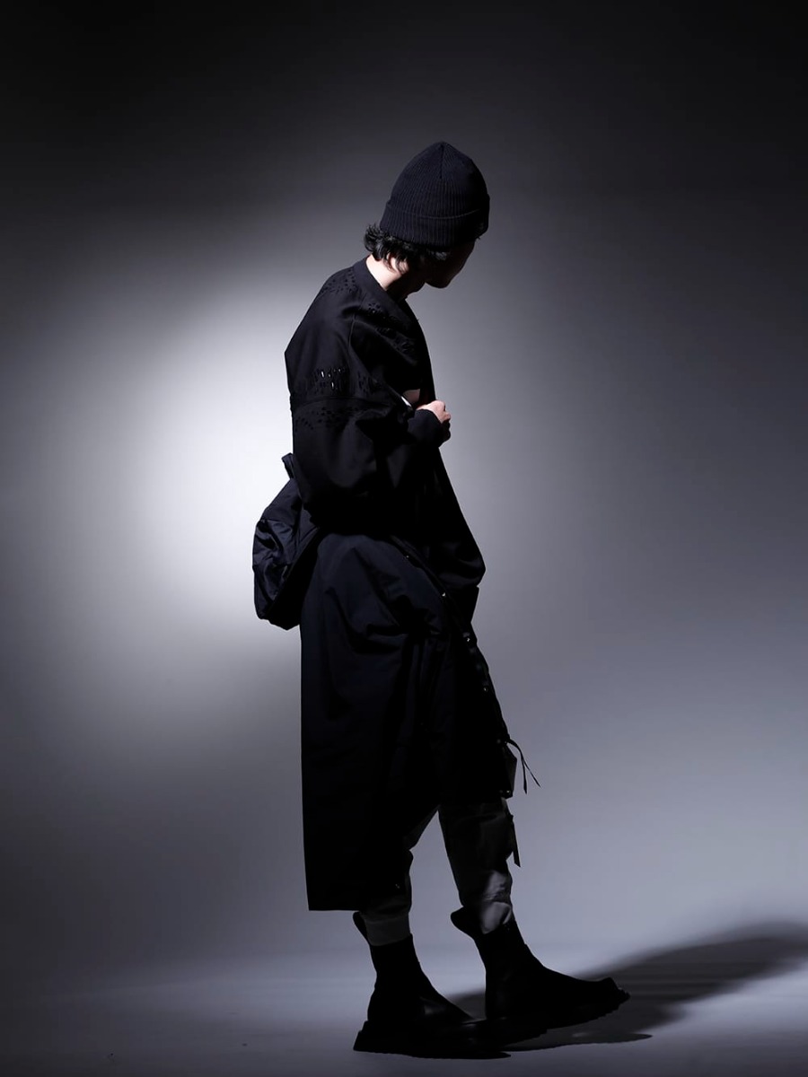 ACRONYM / JULIUS / 11 by Boris Bidjan Saberi 2023SS - The best coach jacket with attention to detail - J95-PL(Insulated Coach Jacket) 807CUM4-Black(Cotton Sweat Damaged Pullover Black) 807PAM1-Light-Gray(Cotton Sweat Sarrouel Pants Light Gray) 807FWM2(Cow Skin Side Zip Boots) BEANIE1-11xNE-Black-light-gray(11 by BBS × New Era - BEANIE1 11xNE Black × Light Grey) - 1-012