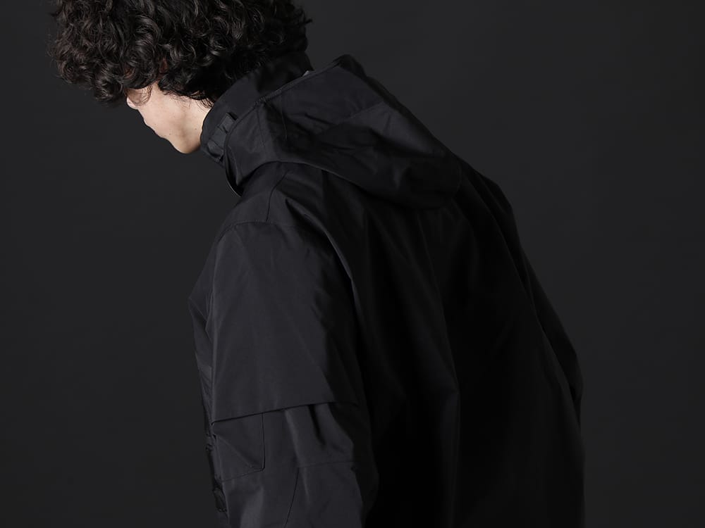 アクロニウム 2023SS - 多くの機能を備える、ブランドを代表する1着 - J1WTS-GT-Black(Tex-Sys Jacket Black) - 2-006