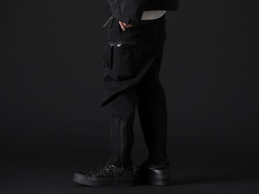 アクロニウム / ザ ヴィリディアン 2023SS - ストレスのかからない着用ができるカーゴパンツ - P41-DS(Articulated Cargo Pants) VI-3555-09-Black(スニーカー ブラック) - 3-002
