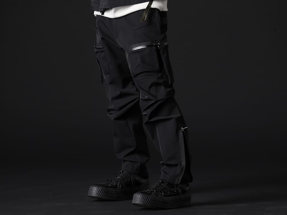 アクロニウム / ザ ヴィリディアン 2023SS - ストレスのかからない着用ができるカーゴパンツ - P41-DS(Articulated Cargo Pants) VI-3555-09-Black(スニーカー ブラック) - 3-004
