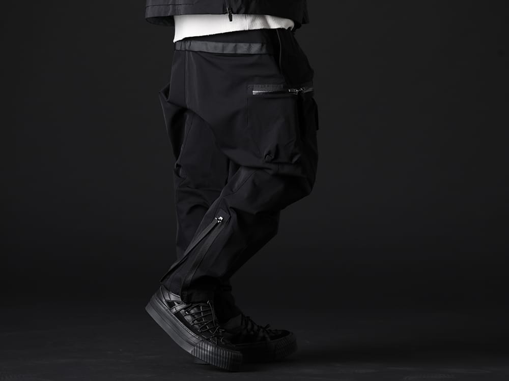 アクロニウム / ザ ヴィリディアン 2023SS - ストレスのかからない着用ができるカーゴパンツ - P41-DS(Articulated Cargo Pants) VI-3555-09-Black(スニーカー ブラック) - 3-005