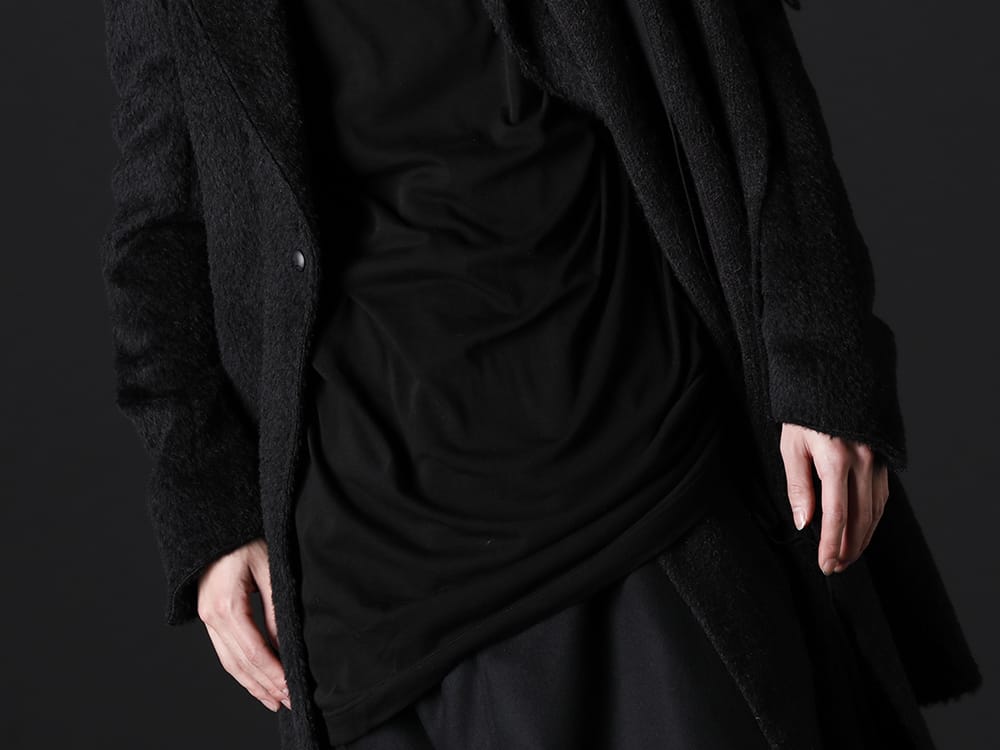 JULIUS / kiryuyrik 2023PS - Coats and scarves are standard items from various brands. - KO-HJ29-105-black(Alpaca Shaggy Single Napoleon Jacket Black) 819CUM4-black(Cotton/Cupro Jersey Drawcord Short Sleeve T-Shirt Black) 807STU1(Baby Alpaca Yarn Alpaca Knit Stole) - 2-006