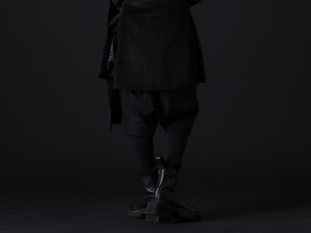 JULIUS 2023SS - The popular over-crotch pants from JULIUS. - 807PAM5(Wool/Alpaca Tweed Alpaca Layered Pants) 797FWM1(Cow Leather Side Zip Up Boots) - 3-003
