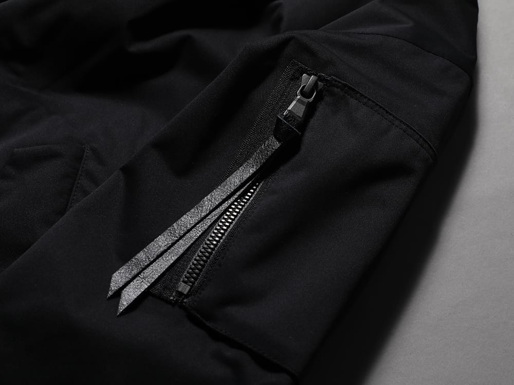 The Viridi-anne 2023SS - A jacket that combines functional detail with minimal use  - VI-3558-06-Black(Water Repellent Bomber Jacket Black) - 2-014