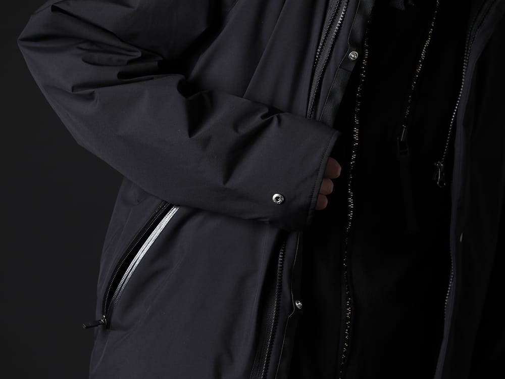 アクロニウム / ディーハイゲン 2022-23AW - 防風性、耐水性、通気性を兼ね揃えたコーチジャケット。 - J95-PL(Insulated Coach Jacket) ST107-0922A(ヘビーコットンジャージダブルジップフーデッド オールインワン) - 2-006