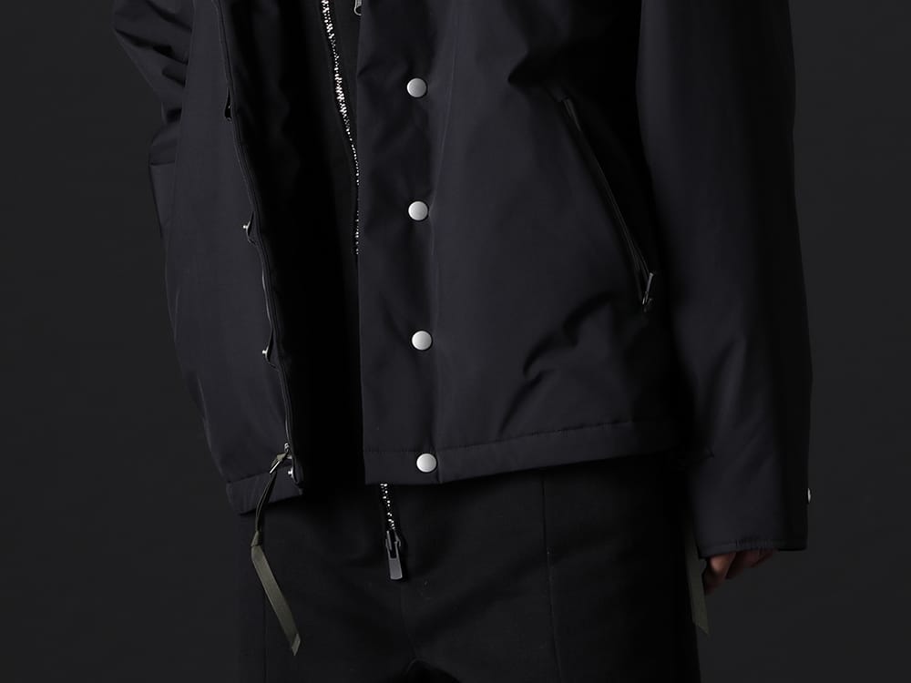アクロニウム / ディーハイゲン 2022-23AW - 防風性、耐水性、通気性を兼ね揃えたコーチジャケット。 - J95-PL(Insulated Coach Jacket) ST107-0922A(ヘビーコットンジャージダブルジップフーデッド オールインワン) - 2-007