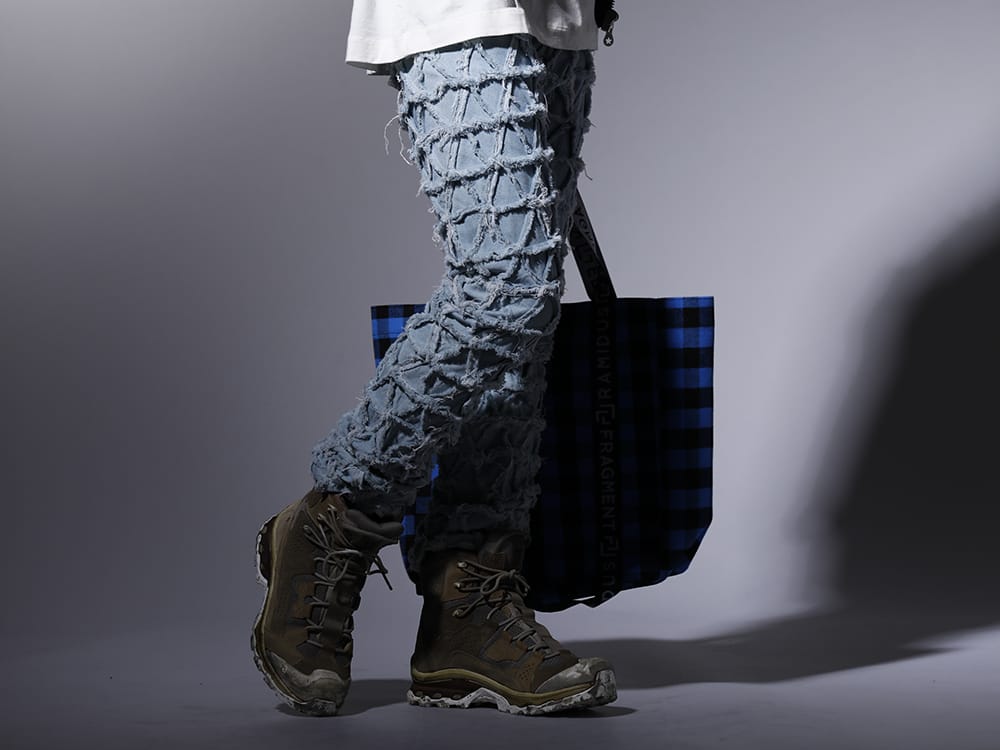 フェノメノン / イレブン バイ ボリス ビジャン サベリ / ラミダス 2023SS - 職人技により、こだわり抜かれた至極の1本 - ILLPT22A-009-lt-indigo(デルタ デニムパンツ ライトインディゴ) BOOT2-GTX-WH-LR-ALL-WEHR-GRUN(BOOT2 GTX WH/LR/ALL WEHR GRÜN) B008061-Blue(ラミダス ボックストートバッグ (L) ブルー) - 3-002