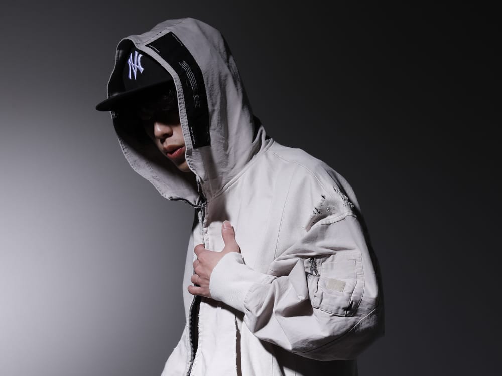 JULIUS / NVCLEAR 2023PS - Hoodie with a military feel in the damage and details - 807CUM3-Plaster(Cotton Sweat Damaged Combo Hoodie Plaster) NV_002-Black-Dye(NV LOGO FR ARMY COTTON CAP BLACK DYE) - 2-011