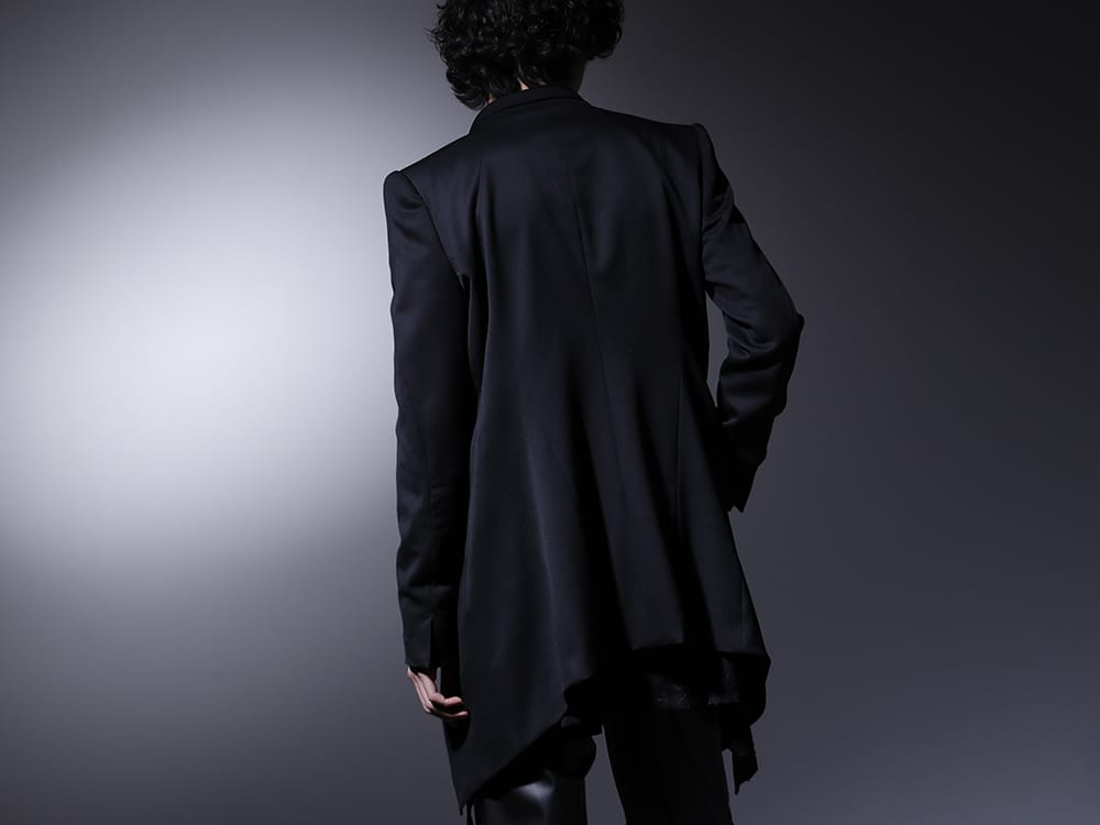 JULIUS / kiryuyrik 2022-23AW - This shirt features kiryuyrik's signature flared design. - 758JAM1(The R Limited 10 year anniversary MA_JULIUS Seamed Tailored Jacket) KO-HB20-906-black(Crazy Pattern Stoal Shirts Black) - 2-008