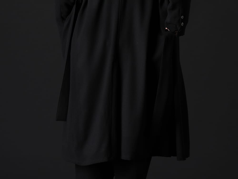 クジャク 2022-23AW - オリジナルの生地を生かした、kujakuらしい1着 - KJ-22AW20(イブキフロ カーディガン) - 2-009