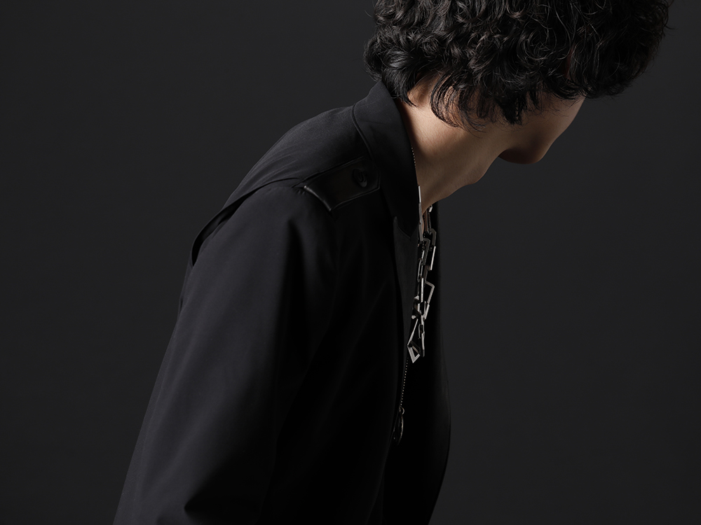 THE ONENESS / kiryuyrik / JULIUS 2023AW - Elegant tailoring made with eco-friendly materials - OB-OHJ04-901(Recycled PEs Leather Combi Jacket) 817CPM3-M(Cotton/Modal Jersey Short Sleeve T-Shirt) 817ACU15-silver(Chain Necklace Silver) OB-PEACE01-01(SGZ-PEACE Nacklace) - 2-001