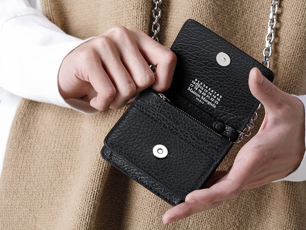 Maison Margiela - メゾン マルジェラ 2023SS 見出し2  - SA3UI0009 - スモール チェーン ウォレット - SI1TH0001-Beige - ストール Beige - S50KA0530 - ドローストリング パンツ 2-005