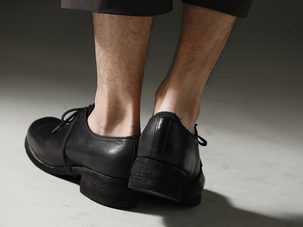 The Viridi-anne - ザ ヴィリジアン 23SS(春夏) アレンジ次第で春夏の期間中長く使えるパンツ -  撥水加工 ストレッチ 膝丈パンツ ダークグレー PL10L-BLKT オーソピーディック ダービーシューズ ホース フルグレイン レザー - PL10L  3-005