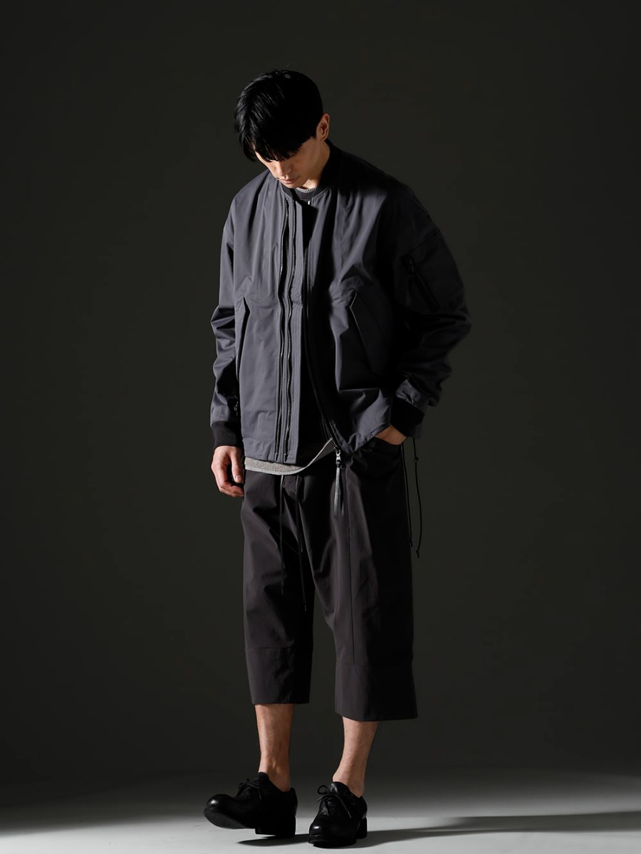 The Viridi-anne - ザ ヴィリジアン 23SS(春夏) VI-3558-06-Dark-Gray 撥水加工 ボンバージャケット ダークグレー VI-3587-07 レイヤード リブ セーター vi-3564-04-Dark-Gray 撥水加工 ストレッチ 膝丈パンツ ダークグレー PL10L-BLKT オーソピーディック ダービーシューズ ホース フルグレイン レザー - PL10L  4-001