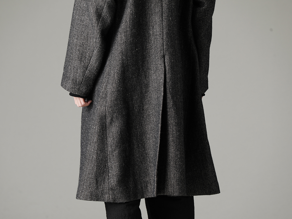 KLASICA(クラシカ) 22-23AW(秋冬) 独特な表情を持つウールリネン生地  - 22C-38LCT-SIGLO オールド コート - クラシック ヘリンボーン 2-004