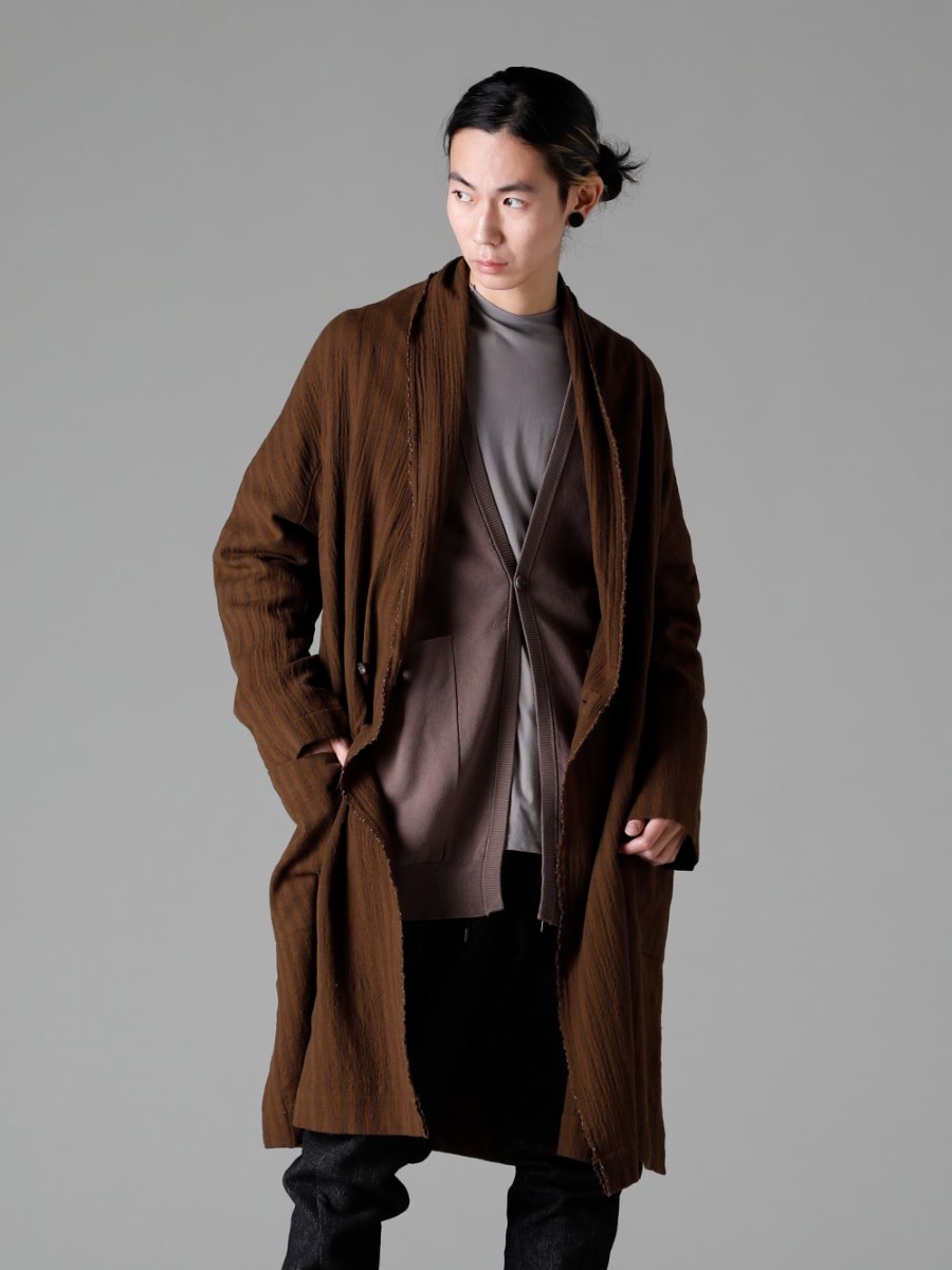 DEVOA(デヴォア) ZIGGY CHEN(ジギーチェン) GUIDI(グイディ) 23SS(春夏) シーズン ラップカラーが特徴的なダブルブレステッドローブコート -  0M2230730シャツローブ KTS-CMH-Beige-Gray カーディガン コットン ベージュグレー CSC-DSH3-Stone-Gray セミハイネックロングスリーブ スビンコットンジャージー ストーングレー