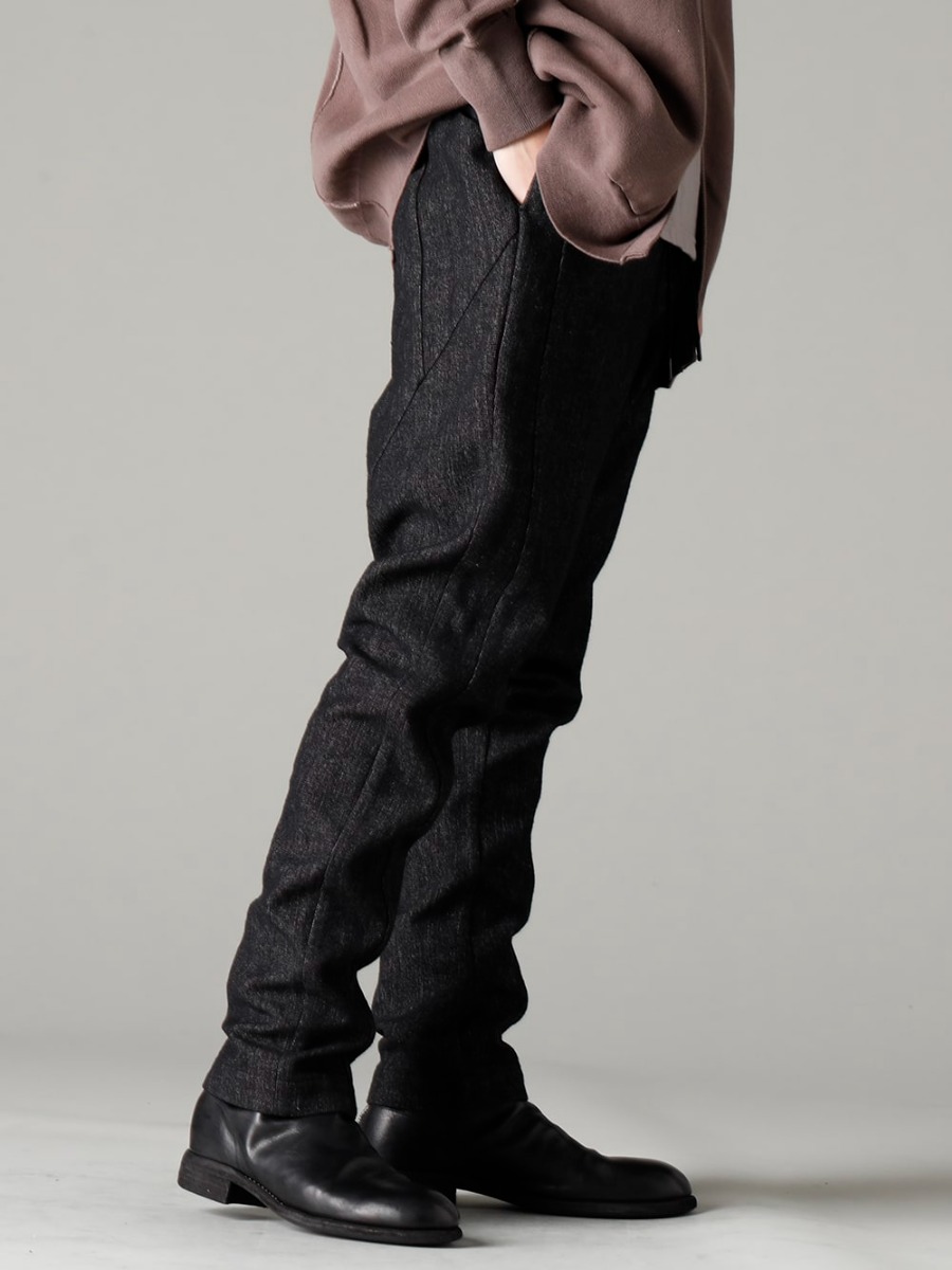 DEVOA(デヴォア) ZIGGY CHEN(ジギーチェン) GUIDI(グイディ) 23SS(春夏) シーズン 渋い素材とリラックスしたシルエットの春先にも十分に使えるパンツ - PTN-SHE イージー パンツ シェトランド ウール / リネン バックジップミドルブーツ - ホースフルグレインレザー - 988X 3-002