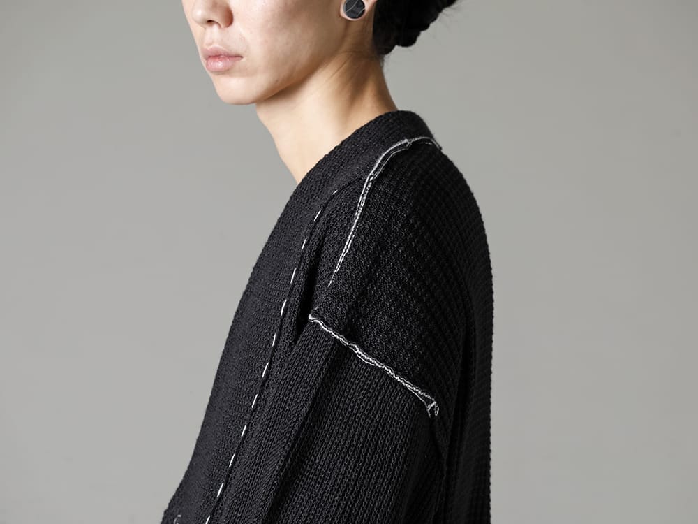 The Viridi-anne 2023SS This cardigan combines multiple knitting fabrics  - VI-3586-07-Black - Hard Twisted Ramie Yarn Cardigan Black 2-003