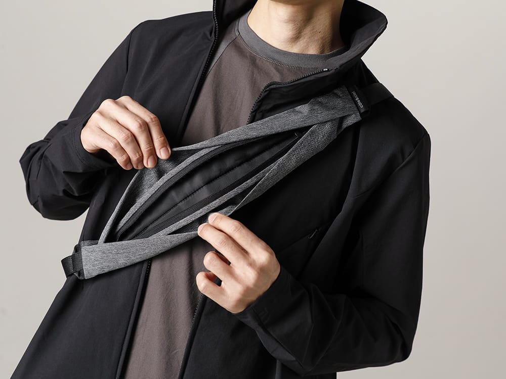 Cote&Ciel 23SS The minimal and highly mobile velocity track jacket is great for early spring.  - CC-28929-Adda Black Melange - CVE-0024-Velocity Track Jacket Black 2-002