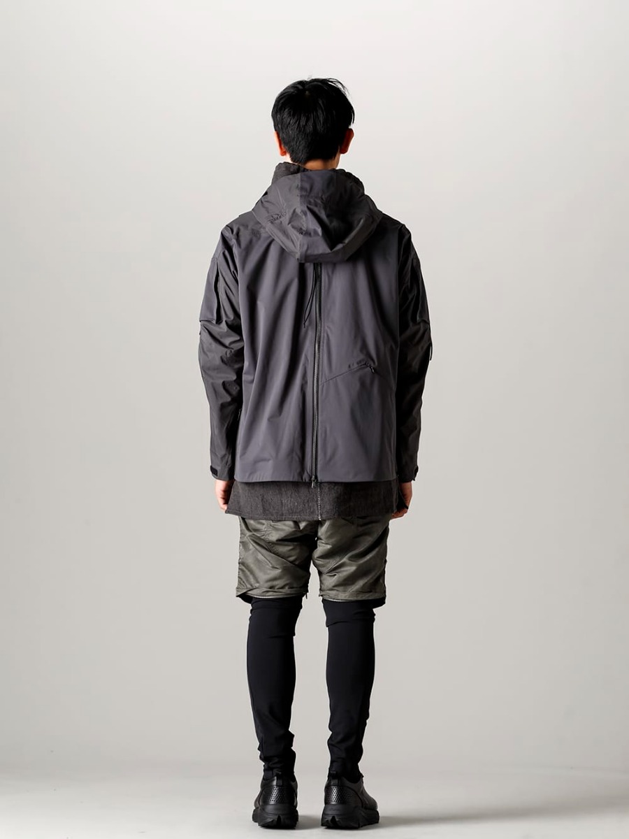 RIPVANWINKLE 2022-23AW Styling Hooded jacket and hoodie layered style - VI-3557-06-Dark-Gray - Water Repellent Hooded Jacket Dark Gray - RB-405-Graphite-Gray - Solid Hoodie Graphite Gray - RB-429-Vintage-Khaki - Parachute Pants Vintage Khaki 1-003