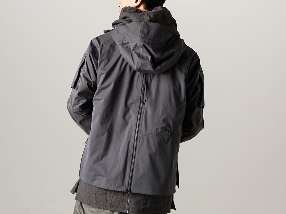 The Viridi-anne 2022-23AW Water-repellent hooded jacket in dark gray  - VI-3557-06-Dark-Gray - Water Repellent Hooded Jacket Dark Gray - RB-405-Graphite-Gray - Solid Hoodie Graphite Gray 2-002