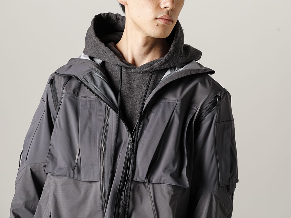 The Viridi-anne 2022-23AW Water-repellent hooded jacket in dark gray  - VI-3557-06-Dark-Gray - Water Repellent Hooded Jacket Dark Gray - RB-405-Graphite-Gray - Solid Hoodie Graphite Gray 2-003