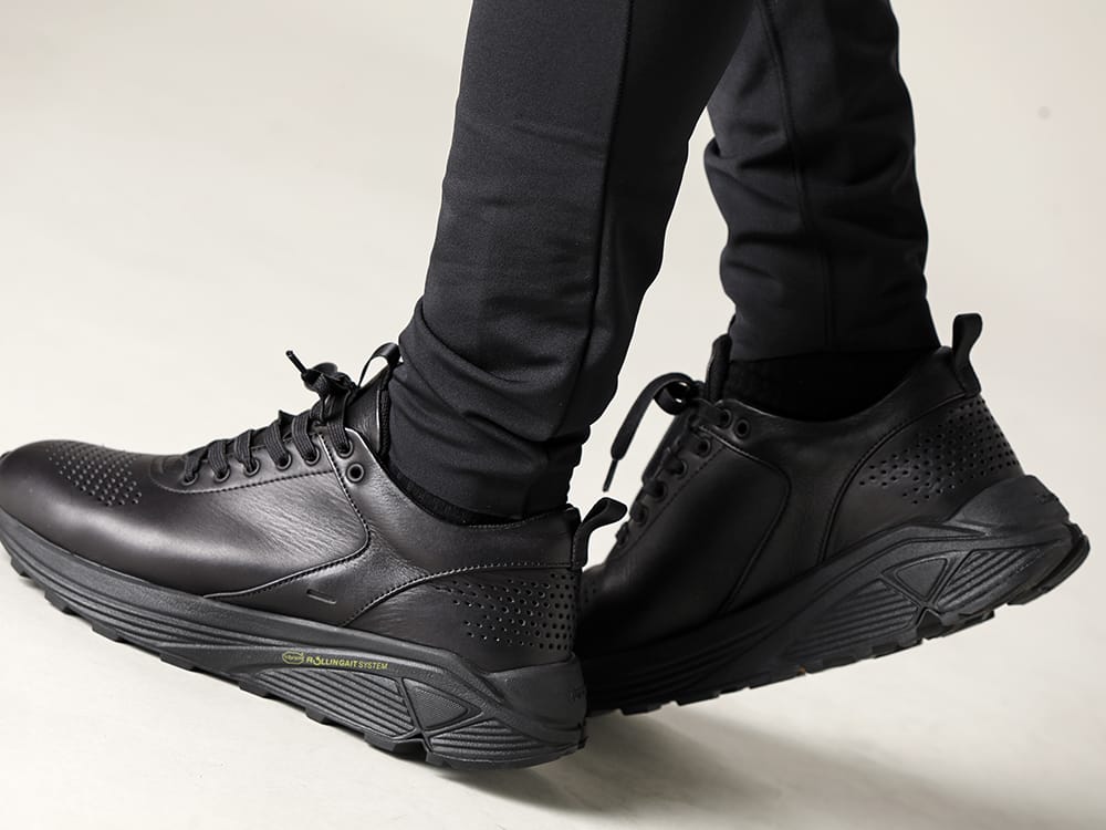 RIPVANWINKLE 2022-23AW Parachute pants that can be worn with heat-effect leggings for a sporty look - RB-429-Vintage-Khaki - Parachute Pants Vintage Khaki - RB-440-Matt-Black - Heat Effect Leggings Matt Black - SCV186C016 Black - Night Run light Black Black 3-005