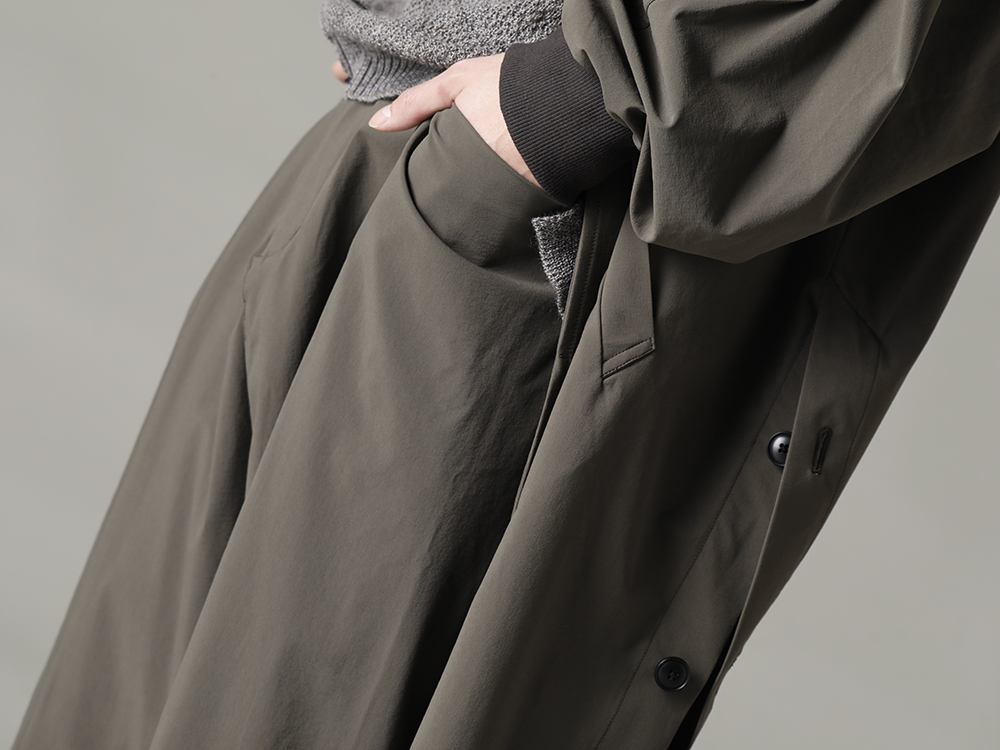 The Viridi-anne 2023SS - Simple shorts with a point of interest. - VI-3564-04-Dark-olive(撥Water-Repellent Stretch Knee-Length Pants Dark Olive) - 3-005