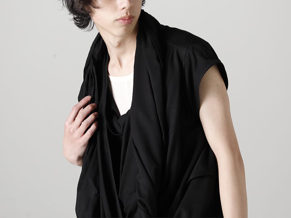 ユリウス 2023SS - JULIUS(ユリウス) 2023SSコレクションより第2弾目のアイテムがデリバリー！只今より店頭・通販共に販売スタート！ - 819SHM3-black(レーヨン/コットン クロス ドレープネック プルオーバー ブラック) - 1-005