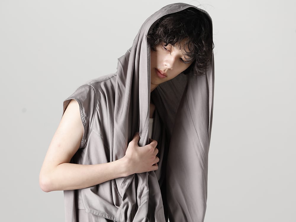 ユリウス 2023SS - JULIUS(ユリウス) 2023SSコレクションより第2弾目のアイテムがデリバリー！只今より店頭・通販共に販売スタート！ - 819SHM3-gray(レーヨン/コットン クロス ドレープネック プルオーバー グレー) - 1-018