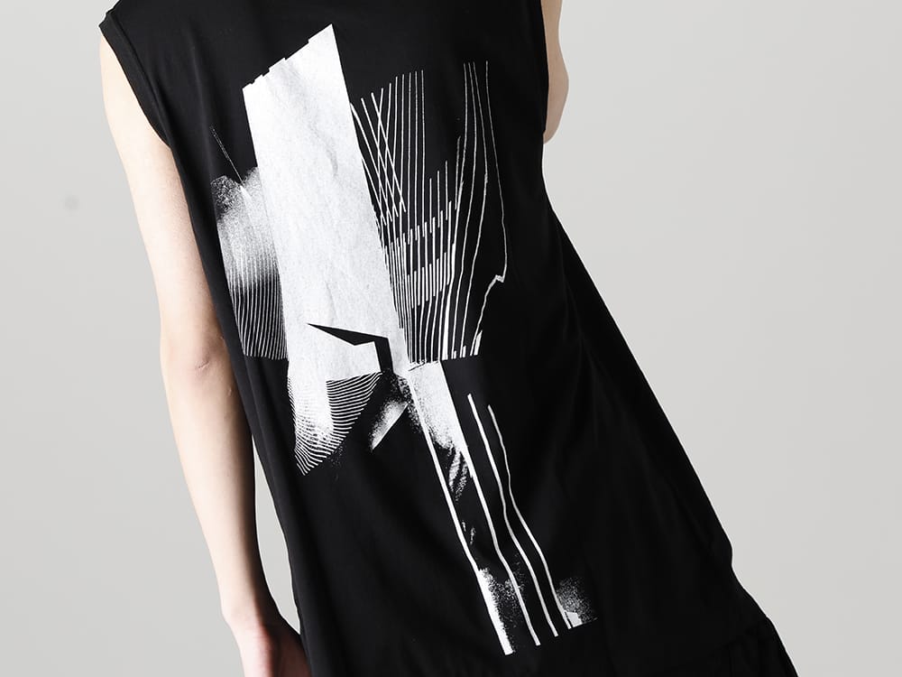 ユリウス 2023SS - JULIUS(ユリウス) 2023SSコレクションより第2弾目のアイテムがデリバリー！只今より店頭・通販共に販売スタート！ - 817CPM5(コットン/モダール ジャージ バックプリント ノースリーブ カットソー) - 1-021