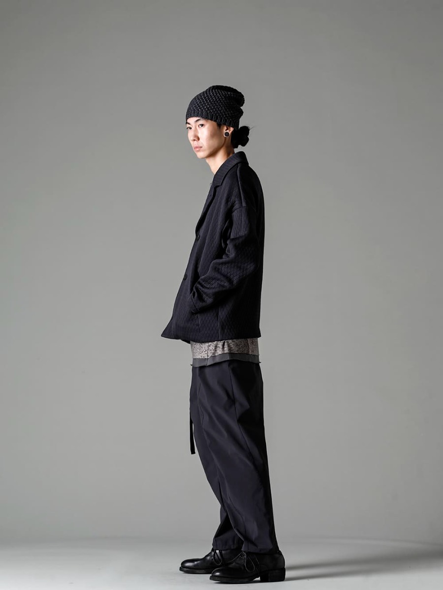 DEVOA(デヴォア) The Viridi-anne(ザ ヴィリジアン) WERKSTATT:MÜNCHEN(ワークスタッド ミュンヘン) GUIDI(グイディ) 23SS(春夏) スタイリング 4つのブランドをミックスしたリラックスしたカジュアルなスタイル - JKK-DKAJ ジャケット キルトコットン / ポリエステル CSC-SBML ロング スリーブ リネン ジャージー VI-3562-04-Black 撥水加工 ストレッチ ワイドパンツ ブラック 792Z クラシック ダービーシューズ レースアップ ダブルソール - ホース フルグレイン - 792Z M8050-RH-Anthracite キャップ モス アンスラサイト 1-002