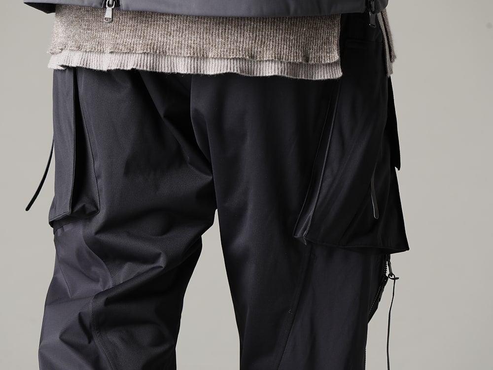 The Viridi-anne 23SS Jogger design tactical pants with a well-designed design - VI-3559-04-Black Water Repellent Tactical Pants Black VI-3555-09-Black Sneakers Black  3-005