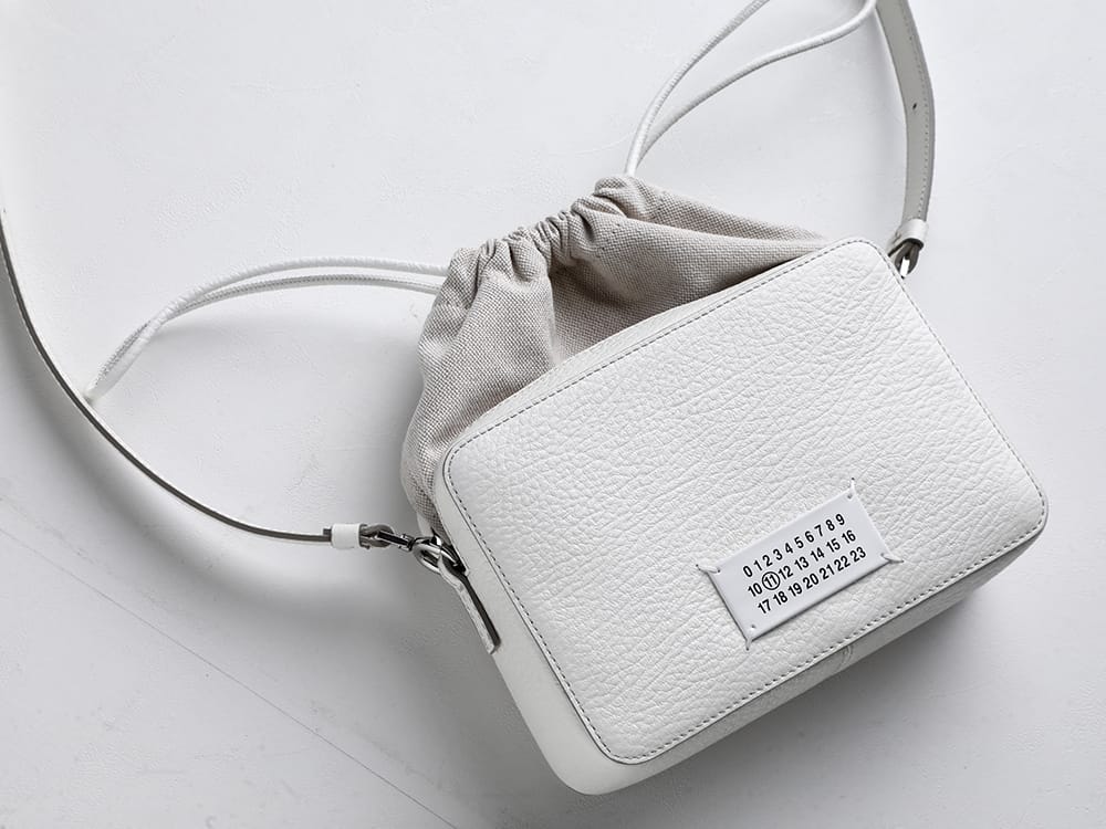 Maison Margiela 2023SS A Maison Margiela style compact bag with an 