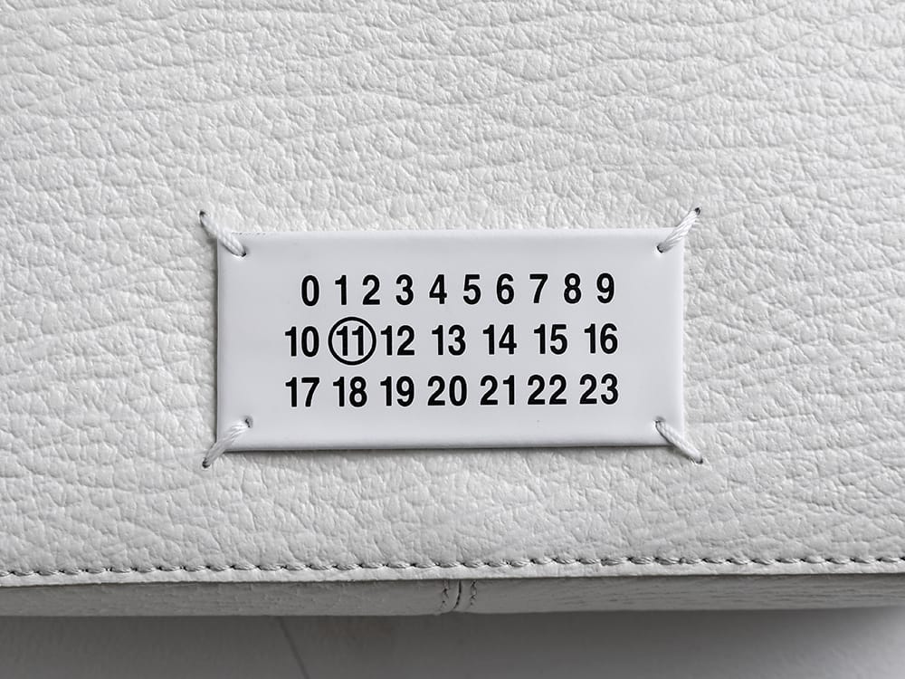 Maison Margiela 2023SS A Maison Margiela style compact bag with an 