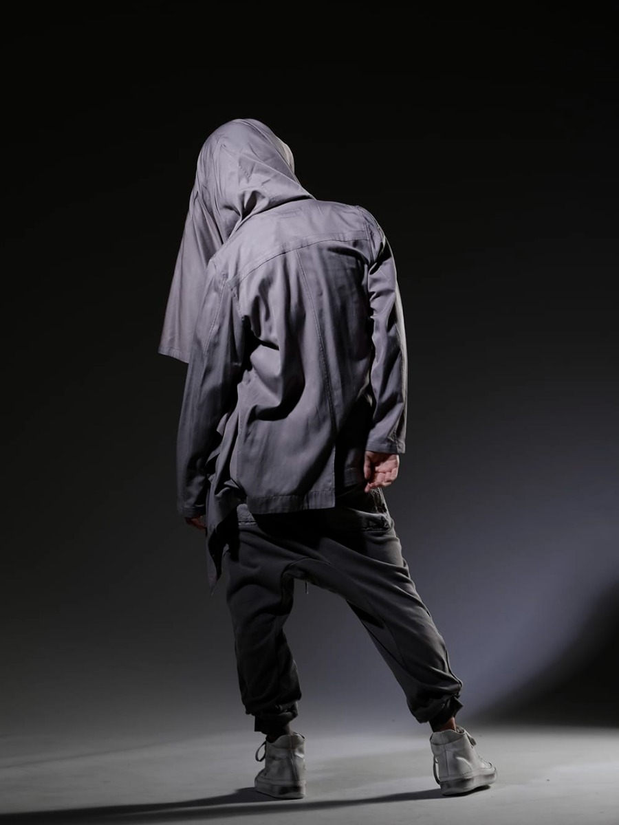 JULIUS / BORIS BIDJAN SABERI / masnada / GUIDI 2023SS Refreshing mode styling of the whole body with the gradation of a GRAY tone! - 819SHM1-gray(Rayon/Cotton Cloth Drape shirt Gray) TS-ONE-PIECE.1-RF-FKN00001(TS ONE PIECE.1 RF FKN00001) P18.1-F0409C(P18.1 F0409C) M25S03-Ice(LEATHER SNEAKERS ICE) BV06-CO00T(Small Crossy Body bag Soft Horse Full Grain Leather CO00T) - 1-006