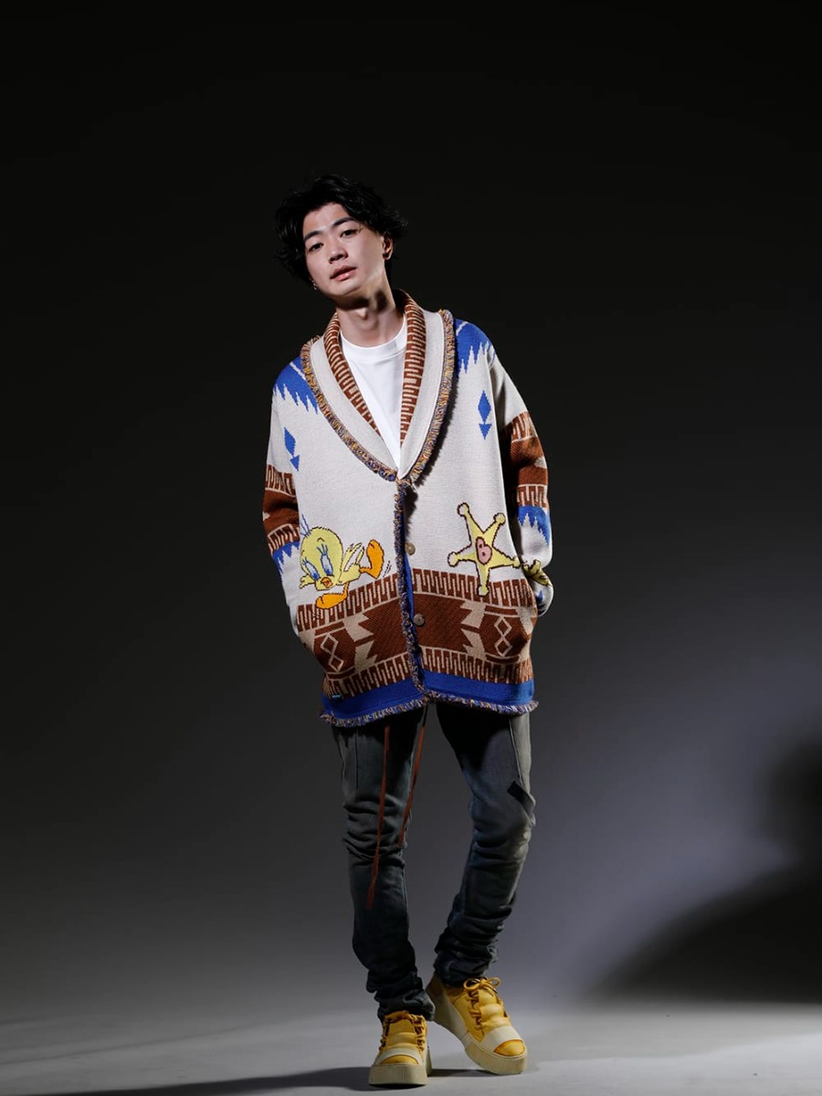 ALANUI / PHENOMENON / BORIS BIDJAN SABERI 2023SS A casual style with a cute pop design cardigan, but with a mature atmosphere. - The pop design is a casual style that attracts eyes. -  LMHS23-048(LOONEY TUNES × ALANUI Tweety Cowboy Icon Cardigan) MHTCAJP01(P+M Logo Long Sleeve Tee) P13D-TF-FKU10002(P13.D TF FKU10002) BAMBA2.1-PERFORATED-LEATHER-WHITE-SOLE(BAMBA2.1 PERFORATED LEATHER / WHITE SOLE) - 1-001