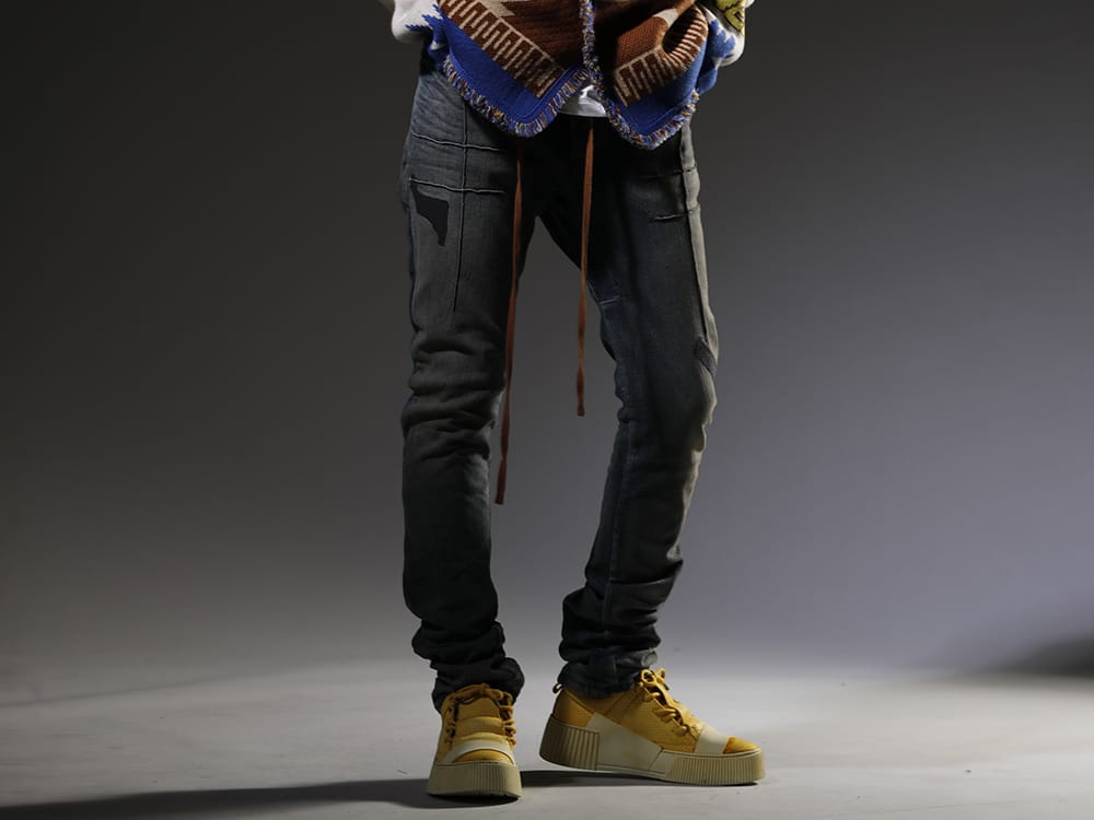 BORIS BIDJAN SABERI /  2023SS Slim denim pants that create an adult atmosphere - P13D-TF-FKU10002(P13.D TF FKU10002) BAMBA2.1-PERFORATED-LEATHER-WHITE-SOLE(BAMBA2.1 PERFORATED LEATHER / WHITE SOLE) - 3-001