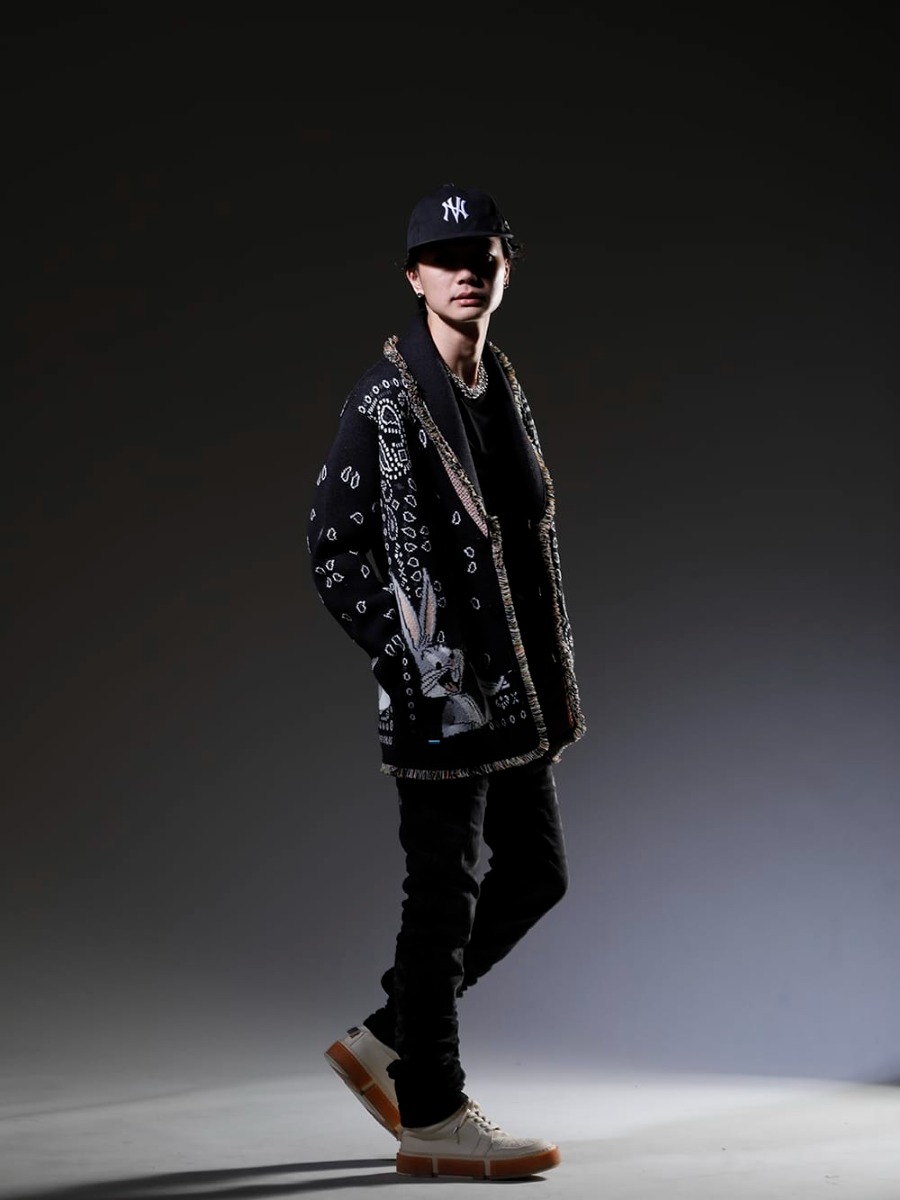 ALANUI / NVCLEAR / BORIS BIDJAN SABERI / Guidi / NVCLEAR / TAKAHIROMIYASHITATheSoloist 2023SS This styling uses ALANUI knitwear, which offers the ultimate in comfort. - LMHS23-047(LOONEY TUNES × ALANUI Bugs Bunny Bandana Cardigan) 817CPM2-M(Cotton/Modal Jersey Short Sleeve T-Shirt) P13-TF-F1603K-BLACK-DENIM(P13. TF F1603K BLACK DENIM) GJ02-CO00T(Laced Up Boots - Horse Full Grain Leather - GJ02 CO00T) NV_002-Black-Dye(NV LOGO FR ARMY COTTON CAP BLACK DYE) sa.0024AW22(Quadruple glass beads with ball chain necklace) - 1-002