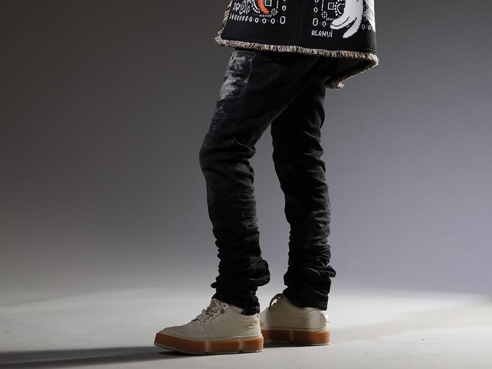 BORIS BIDJAN SABERI / Guidi 2023SS 「P13」is a standard pants developed from BORIS BIDJAN SABERI. - P13-TF-F1603K-BLACK-DENIM(P13. TF F1603K BLACK DENIM) GJ02-CO00T(Laced Up Boots - Horse Full Grain Leather - GJ02 CO00T) - 3-002