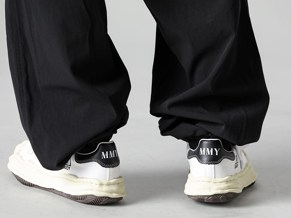 Maison MIHARAYASUHIRO - メゾンミハラヤスヒロ 2023SS 見出し3 - A10PT064 - ミックスド シャツ イージー トラウザース - A09FW732-White - ブレイキー- オリジナルソール キャンバス ロートップ スニーカー ヴィンテージ ライク ソール ホワイト 3-004